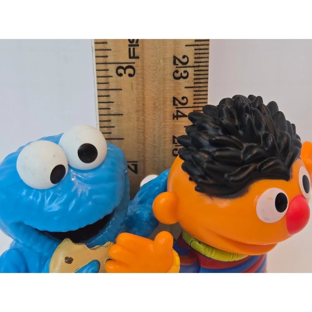 Just Play Sesame‎ Street Neighborhood Friends Cookie Monster Ernie 3